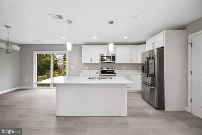 Building Photo - 2253 Papermill Rd