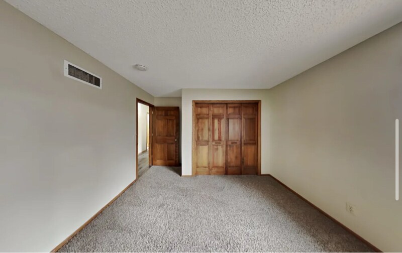 Building Photo - 12420 46th Ave N