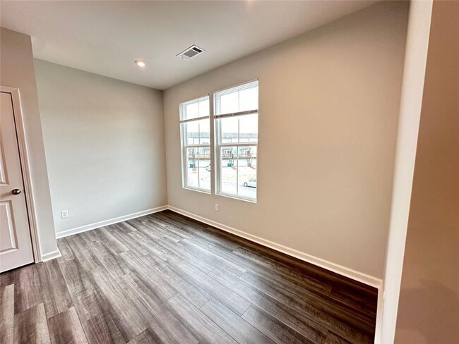 Building Photo - 2698 Whistler Wy NE