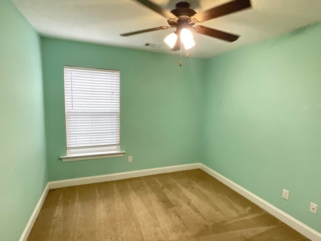 Building Photo - 3033 Margot Ln