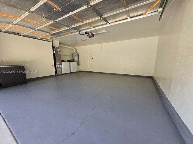 Building Photo - 8309 SW 61st Pl