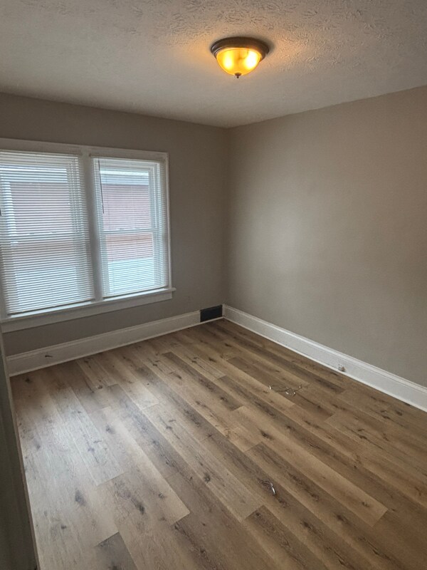 Building Photo - 1437 16th St NW