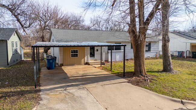 Building Photo - 3308 N Holman Ct