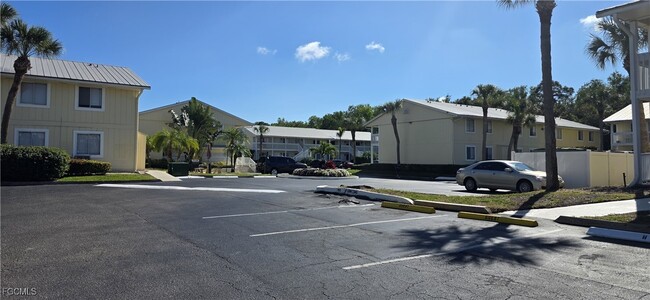 Building Photo - 4617 Bayshore Dr