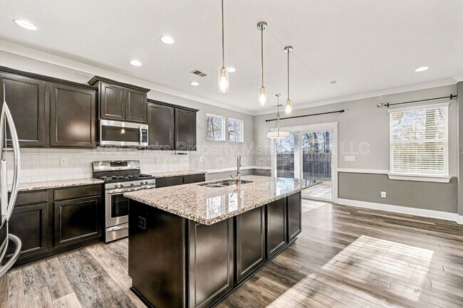 Building Photo - 149 Kingston Drive