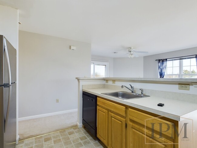 Building Photo - First Month Rent Free! - 3 Bedroom Home in...