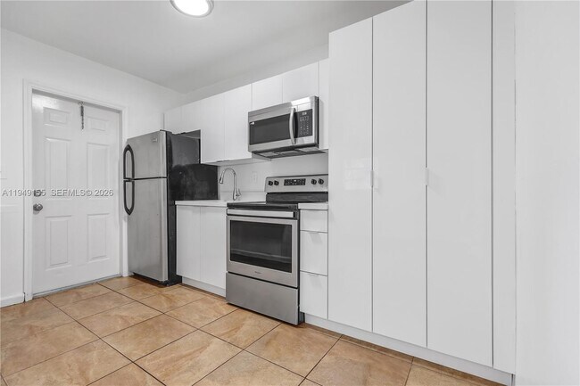 Building Photo - 567 NW 90th St