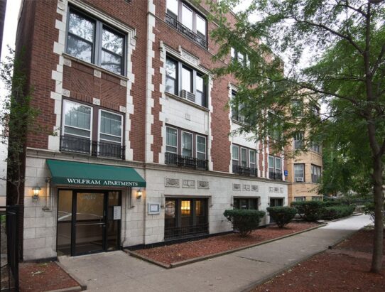 Building Photo - 837 W Wolfram St