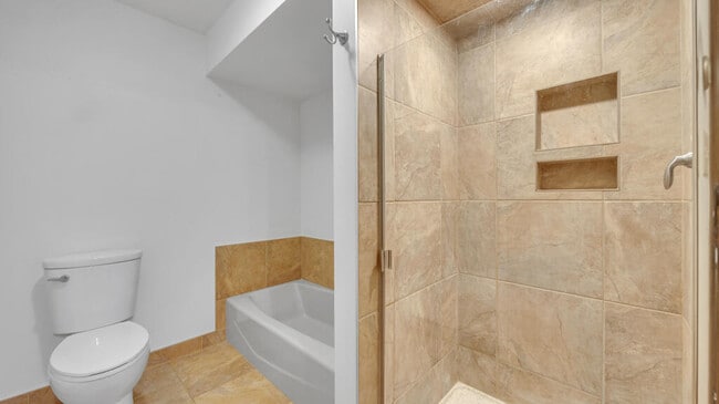 Building Photo - 615 Michigan Ave