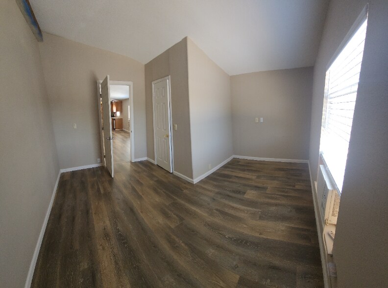 Building Photo - 35640 Epple St