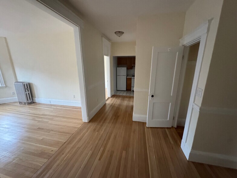 Building Photo - 1127 Commonwealth Ave