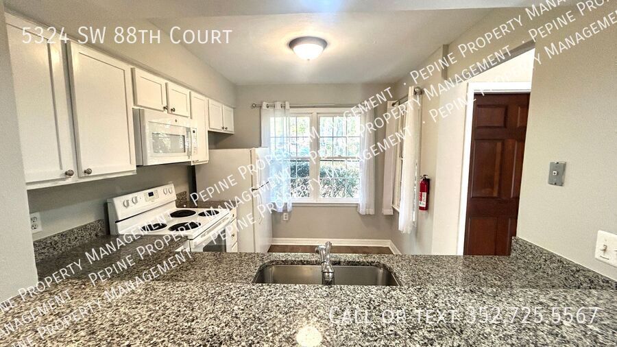 Building Photo - 5324 SW 88 Ct