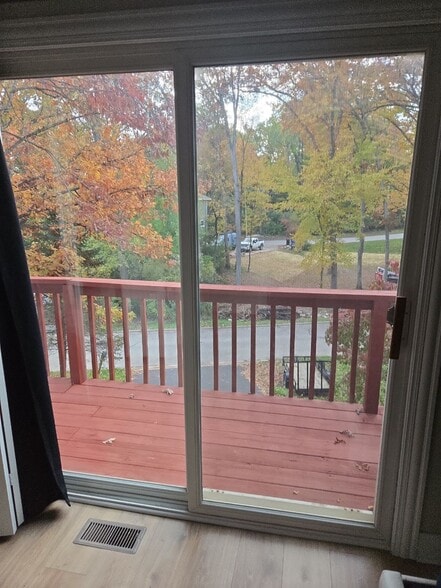 Building Photo - 1012 W Dale Ave