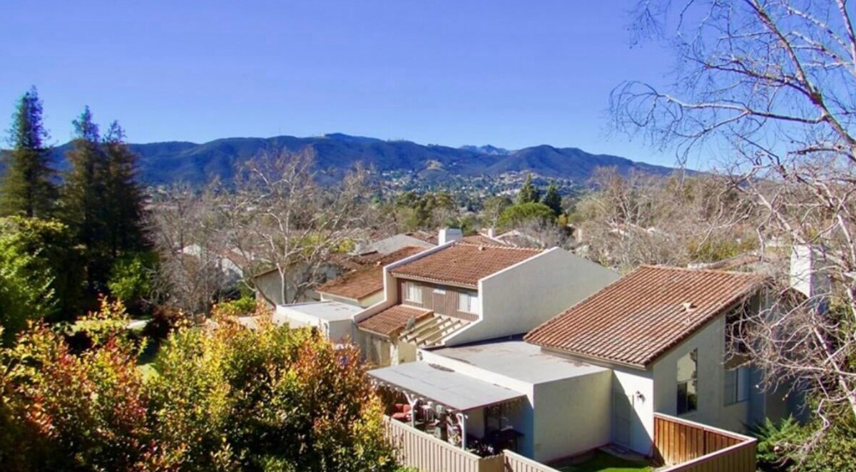 Building Photo - 883 Woodlawn Dr