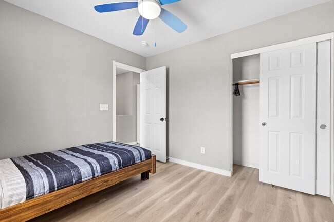 Building Photo - Cozy Furnished 3bed 3bath l Near Southern Highlands
