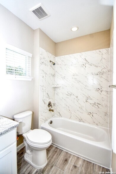 Building Photo - 6202 Oakridge Dr