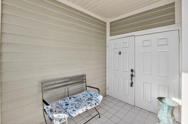 Building Photo - 7623 Cinebar Dr