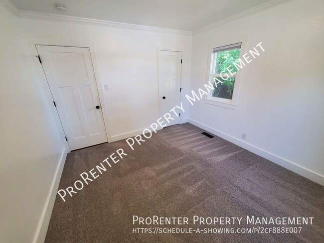 Building Photo - 145 W 200 N