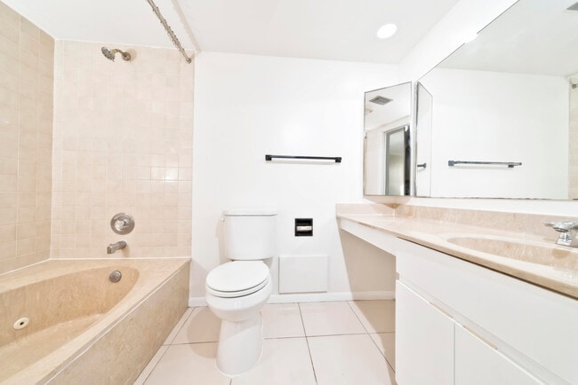 Building Photo - 8353 Trent Ct