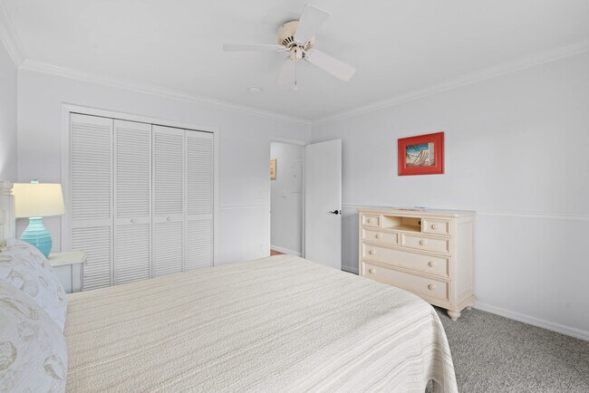 Building Photo - 3350 10th St N