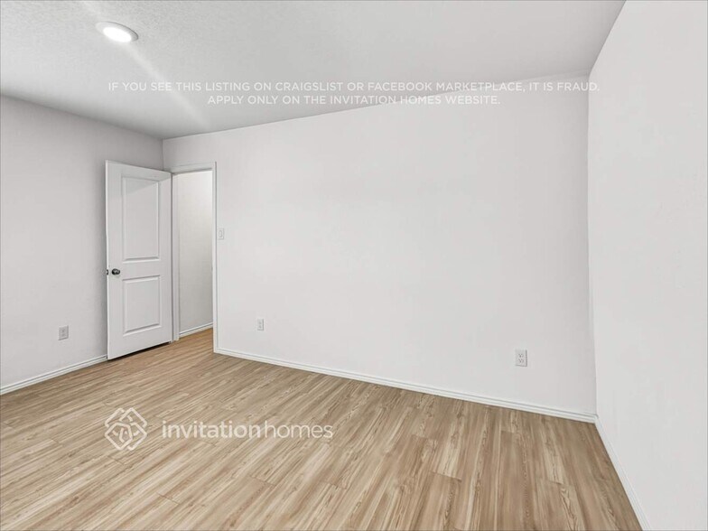 Building Photo - 136 Parish Ln