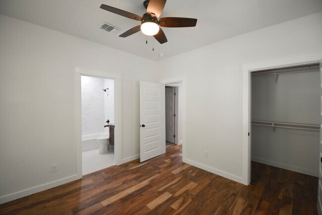 Building Photo - 149 Hickman St