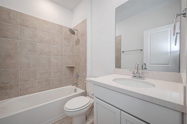 Building Photo - 1127 Sugar Dr