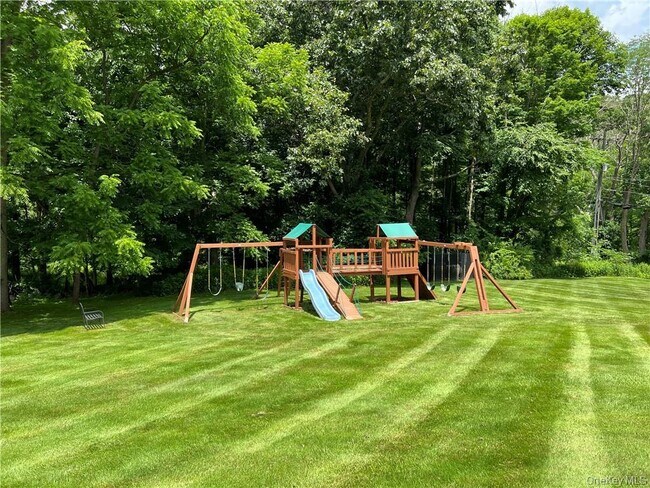 Building Photo - 1604 Holly Stream Ct