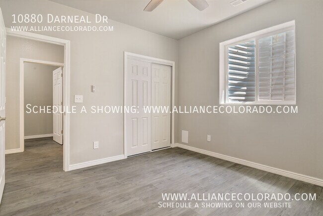 Building Photo - 10880 Darneal Dr