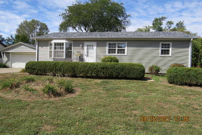 Primary Photo - 2356 Hawthorne Ct