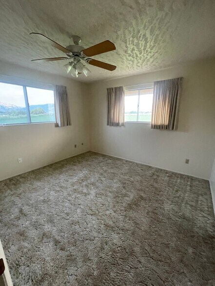 Building Photo - 3857 W 400 S