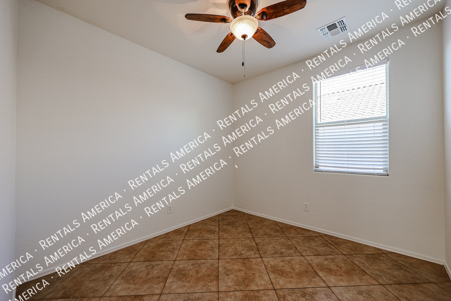 Building Photo - 21260 E Calle Luna