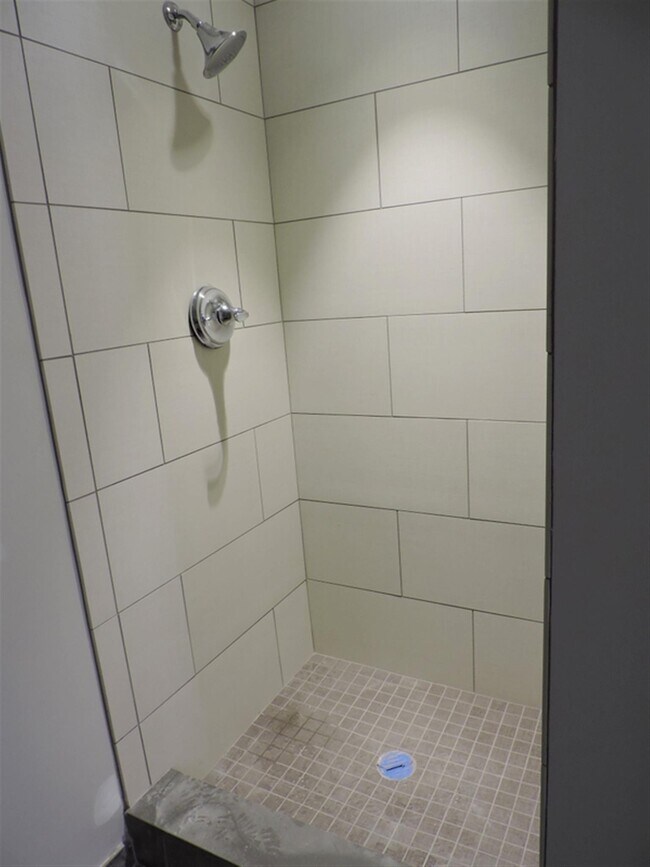 Building Photo - 40 Bow St