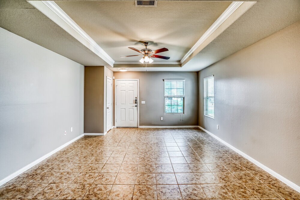 Building Photo - 6450 Dayridge Ln