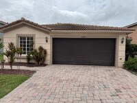 Building Photo - 2082 SW Newport Cir