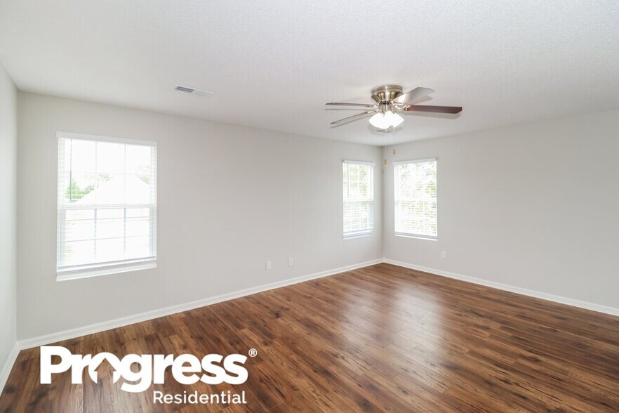 Building Photo - 10057 Chariden Dr