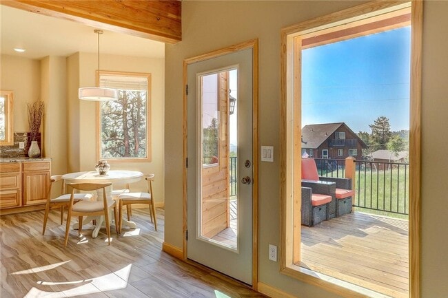 Building Photo - 136 Gail Ln