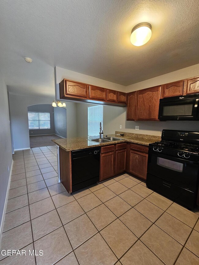 Building Photo - 4017 Hueco Land Ln