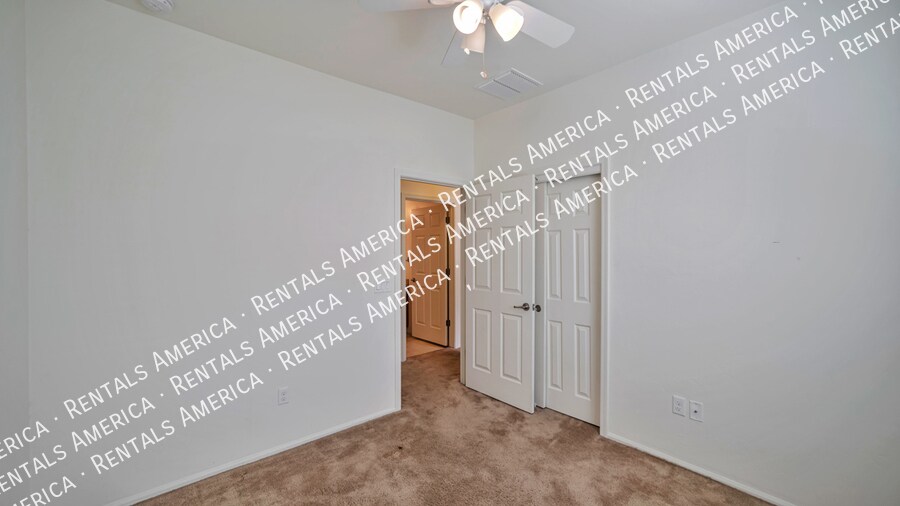 Building Photo - 6678 W Fishermans Dr