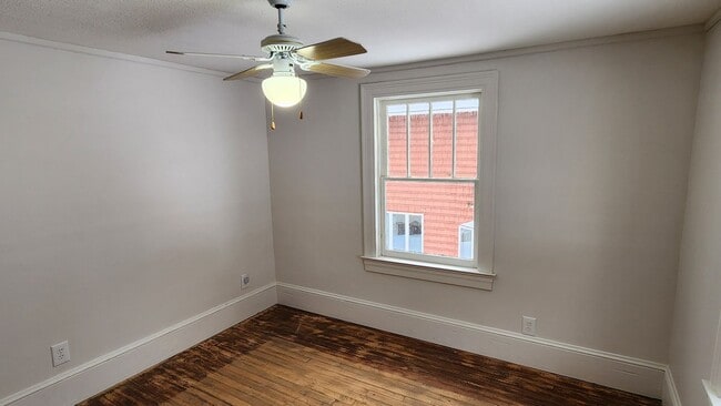 Building Photo - Four Bedroom Single Family Home in Bradford PA! Off Street Parking!