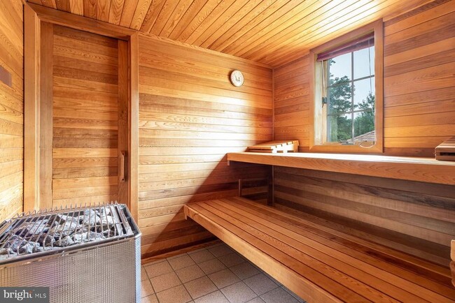 Building Photo - 125 Edison Furlong Rd