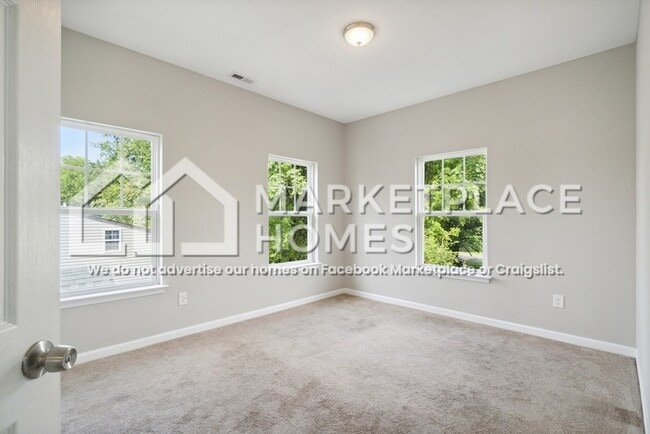 Building Photo - 2529 Tidewater Dr