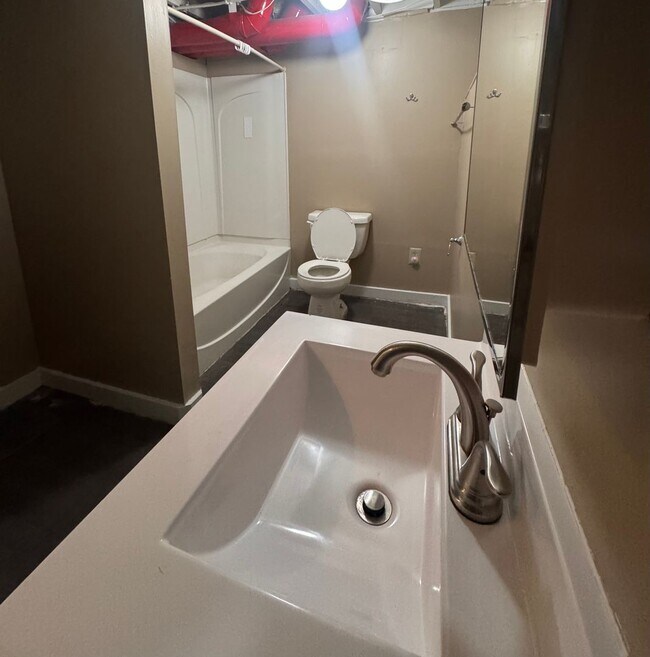 Building Photo - 1643 5th St E