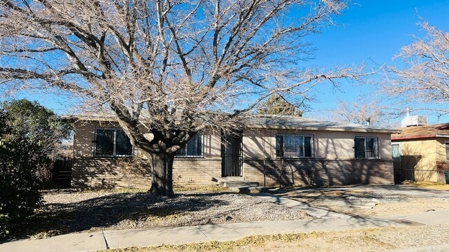 Building Photo - 8709 Shone Ave SW