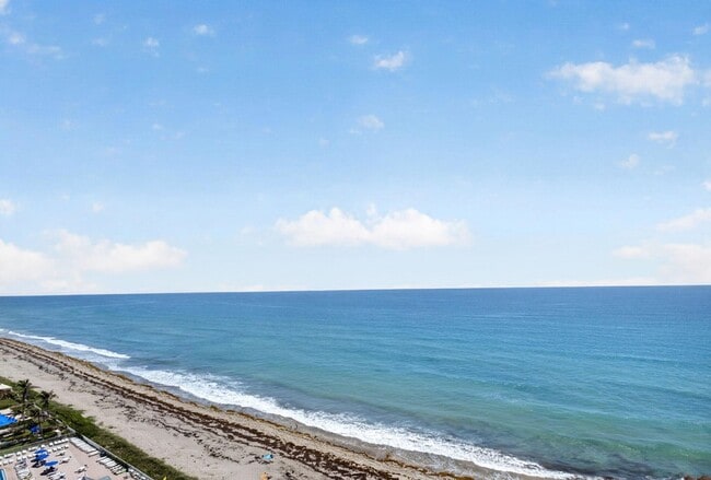 Building Photo - 9900 S Ocean Dr