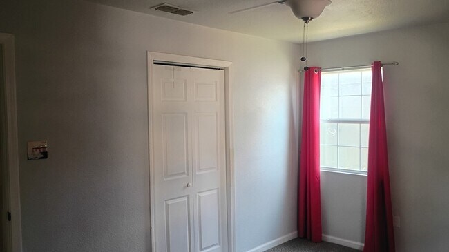 Building Photo - 312 McKnight Dr