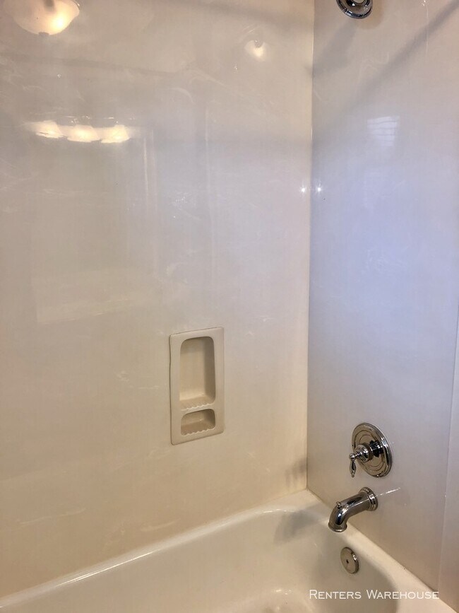 Building Photo - Stunning 3/2.5 townhome in Dominion Estates