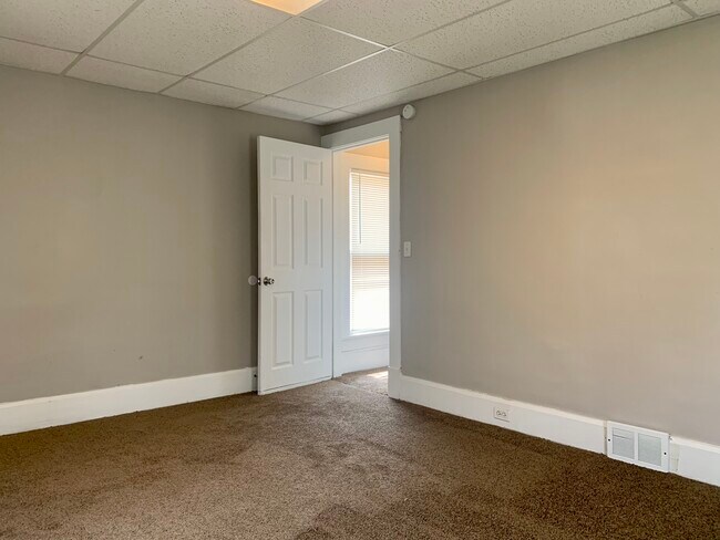 Building Photo - 205 6th St NW