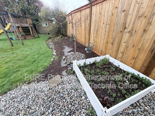 Building Photo - 1725 SW 346th Pl