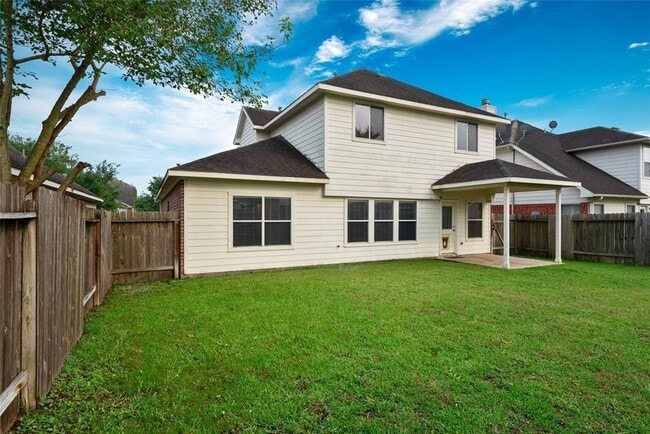 Building Photo - 10039 Noisy Waters Dr